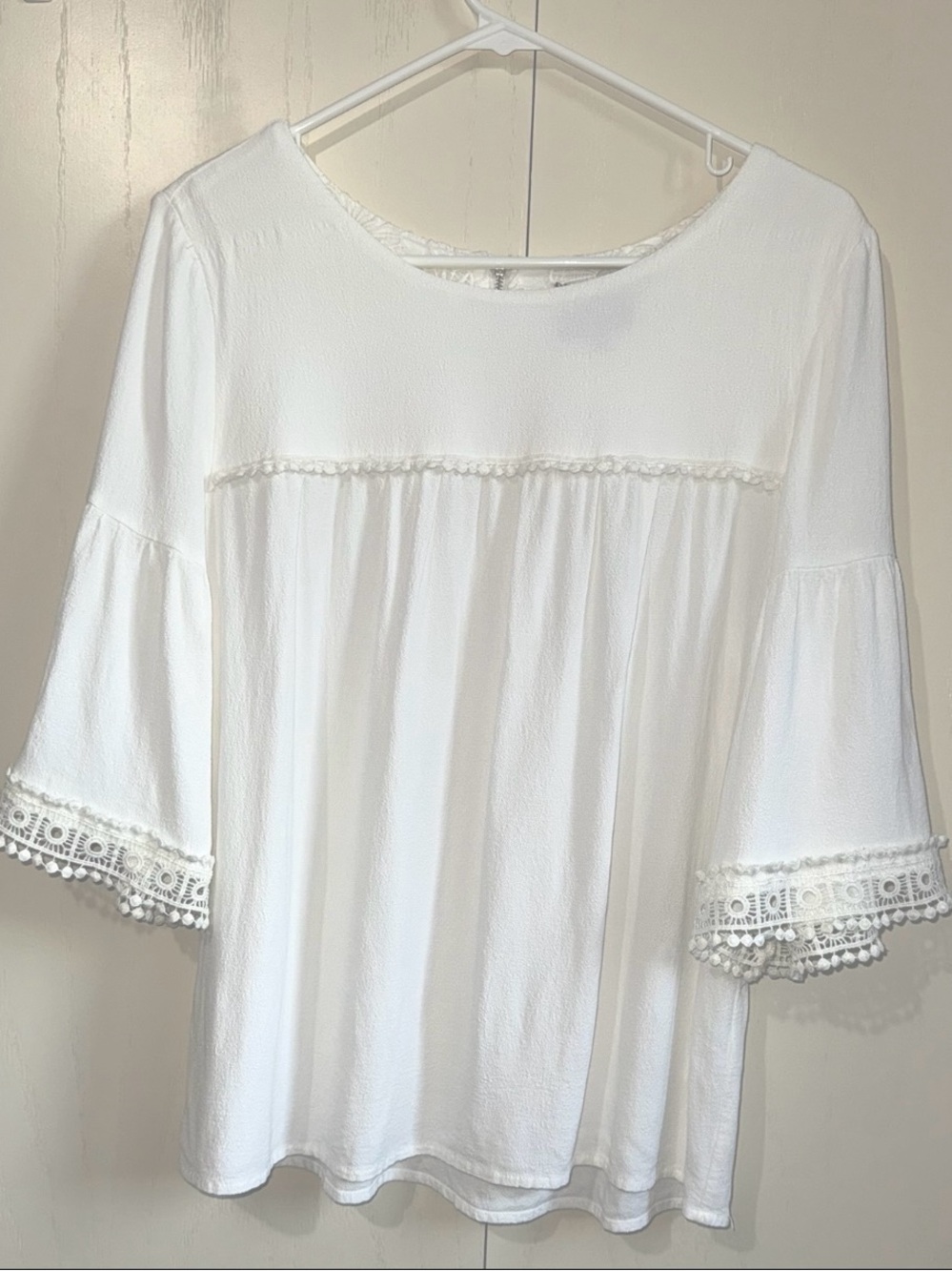 W5 Anthropologie Top Womens Medium White Boho Bell Sleeves